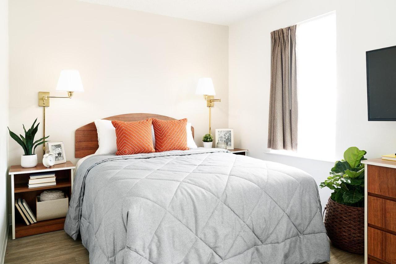 Intown Suites Extended Stay Chicago Il - Oakbrook Villa Park Bagian luar foto
